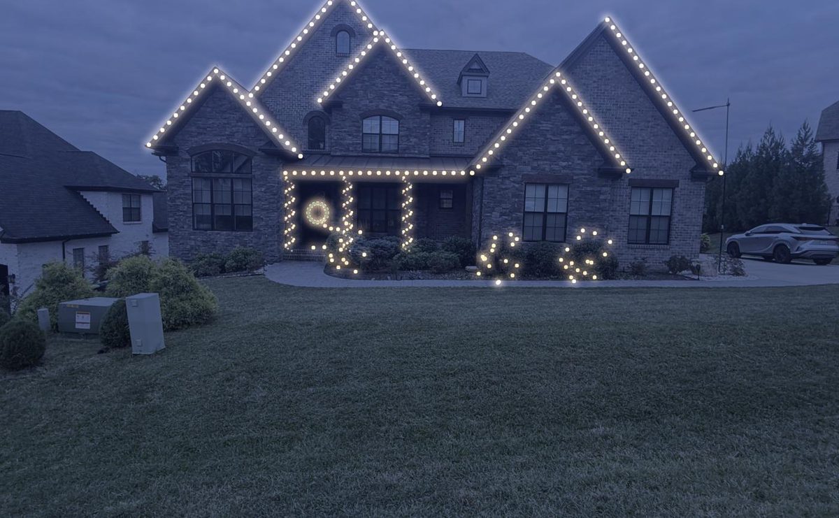 Light mockup traced on the house at dusk